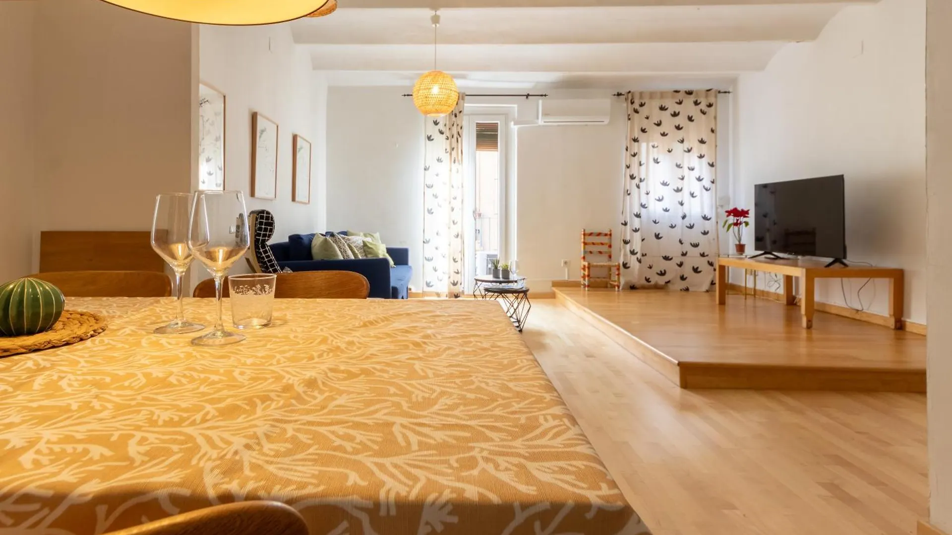 شقة Grooovy Duplex Amb Terrassa تاراغونا 0*,  إسبانيا